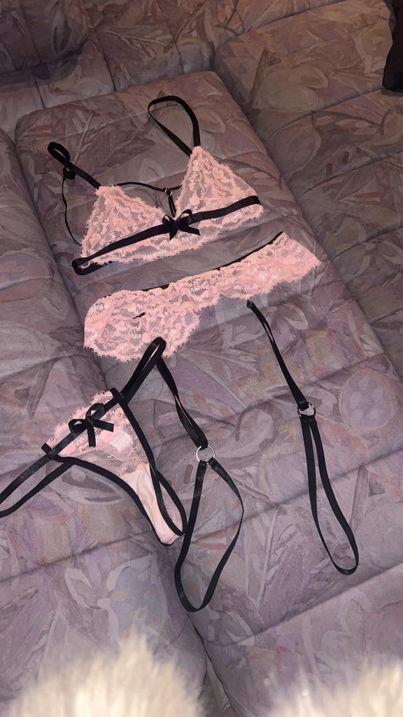 Ensemble sexy rose, Ophalen of Verzenden, Roze, Setje