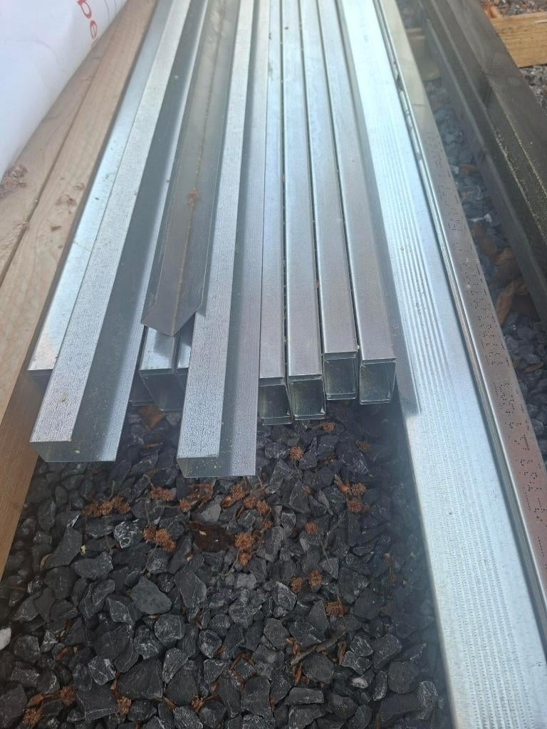 METAL STUD  profil plafond 60/27   400 cm  neuf, Doe-het-zelf en Bouw, Ophalen, Nieuw, Overige materialen