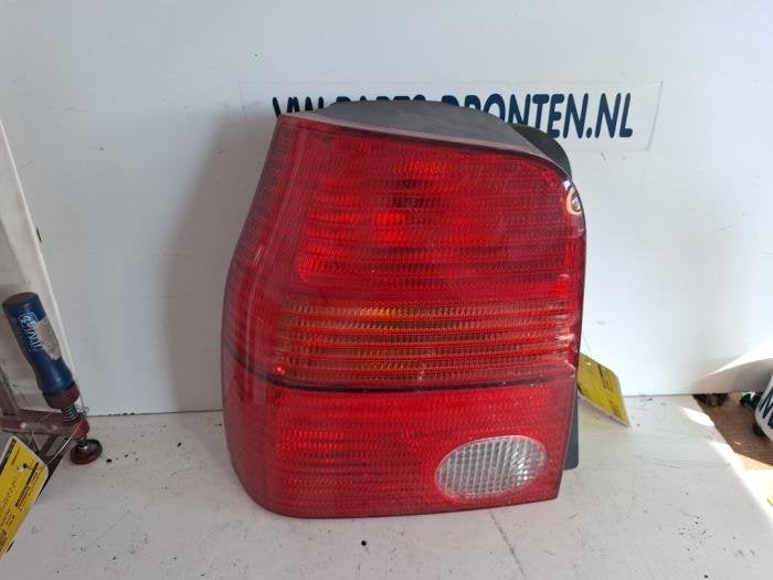 Achterlicht links van een Volkswagen Lupo, Gebruikt, -, Volkswagen, -