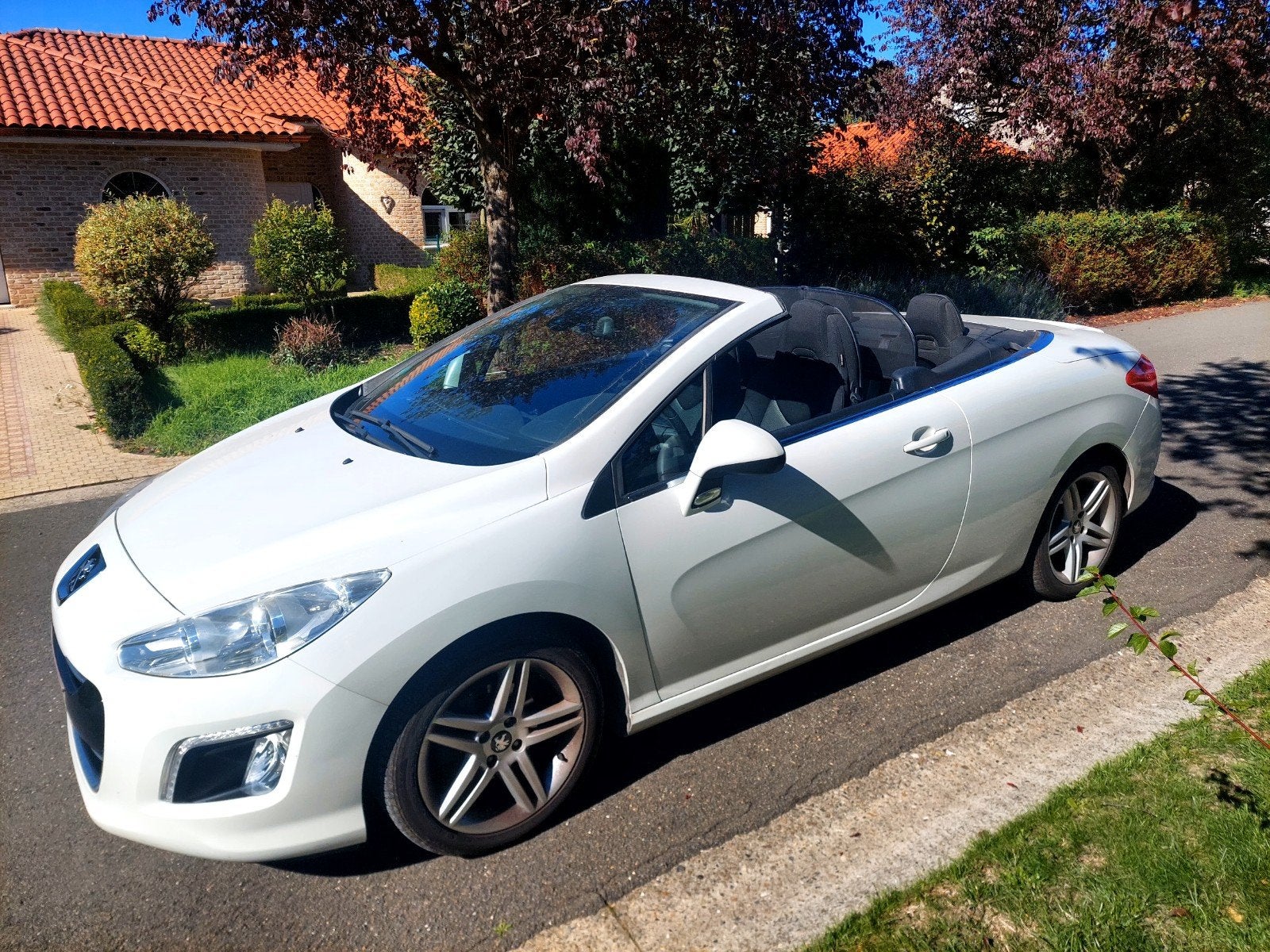 Peugeot 308cc 1.6 hdi Diesel 2012, Auto's, Voorwielaandrijving, Stof, Zwart, Cabriolet