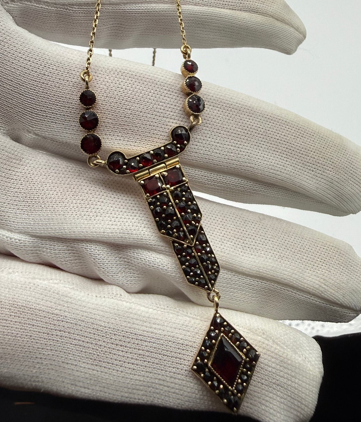 Antiek 14K Gouden Collier ketting met Boheemse Granaten, Handtassen en Accessoires, Kettingen, Ophalen of Verzenden, Zo goed als nieuw
