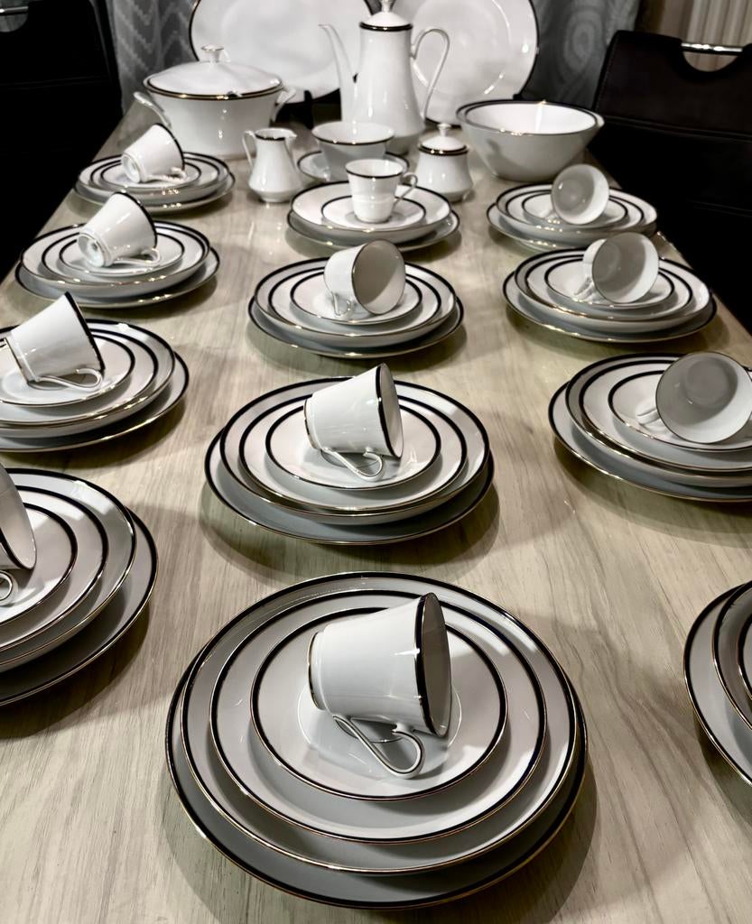 Service de table 68 pièces en porcelaine Royal Tettau, Enlèvement