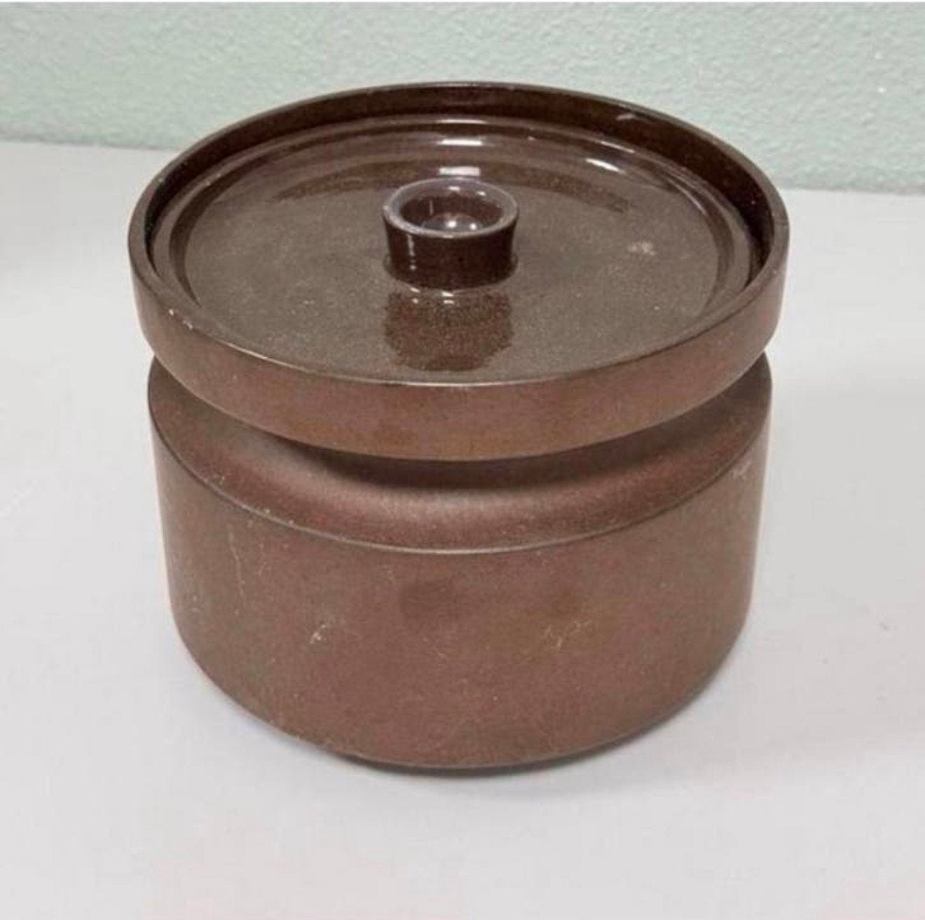 Couvre-plat de four ancien Kilta Arabia Finland 1965 brun, Antiquités & Art, Antiquités | Plateaux, Enlèvement ou Envoi