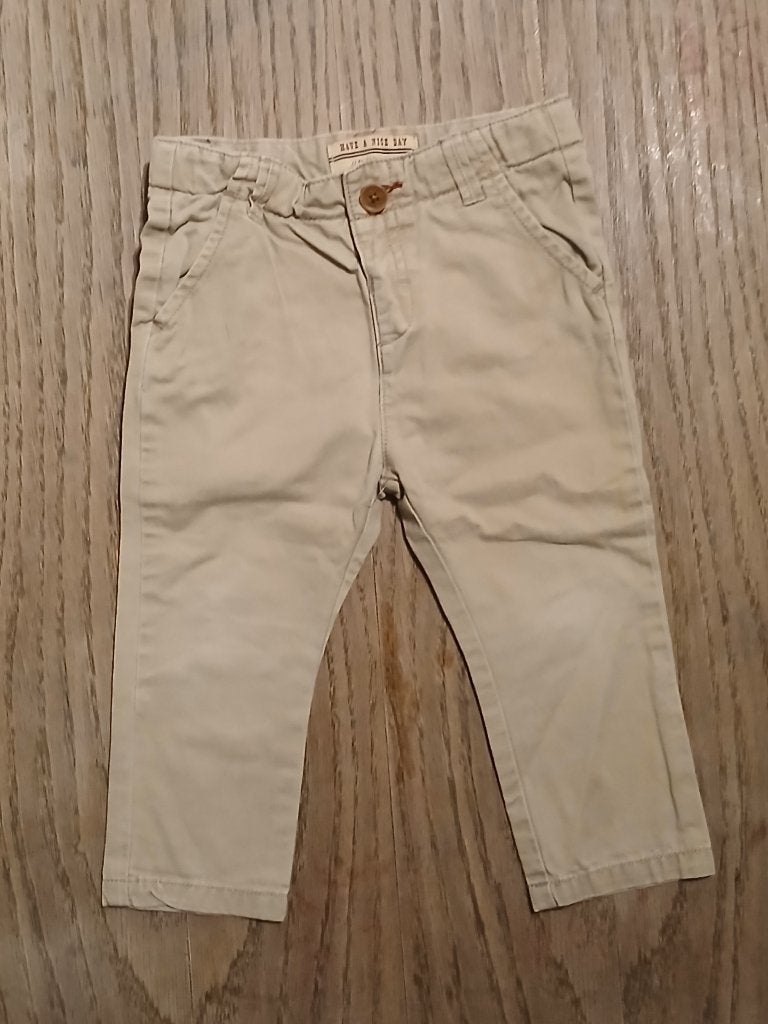 Zara Baby Chino Broek Zandkleurig Beige (Maat 80), Kinderen en Baby's, Gebruikt, Broekje, Zara , Ophalen of Verzenden