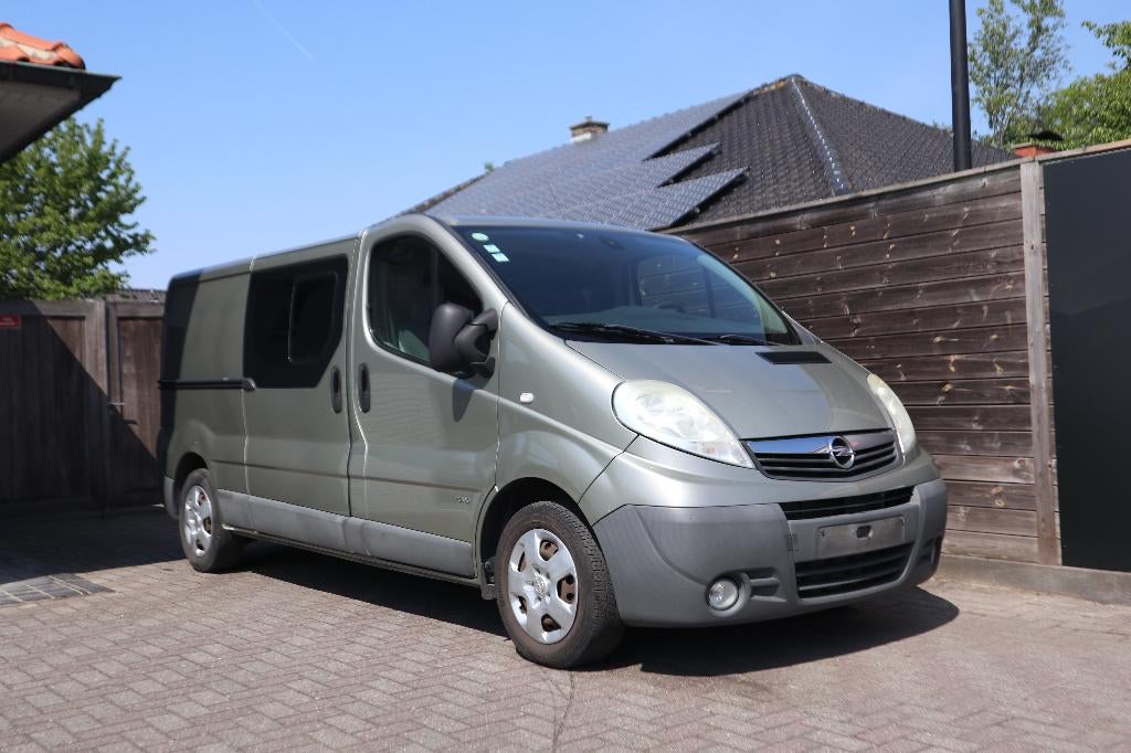 vivaro / dubbel cabinne 5 pl / lichte vracht/ airco /trekh, Voorwielaandrijving, Bedrijf, Diesel, Grijs