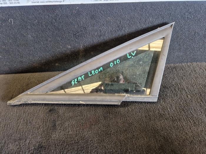 Vitre portière 4portes avant gauche d'un Seat Leon, -, 3 mois de garantie, Utilisé, -