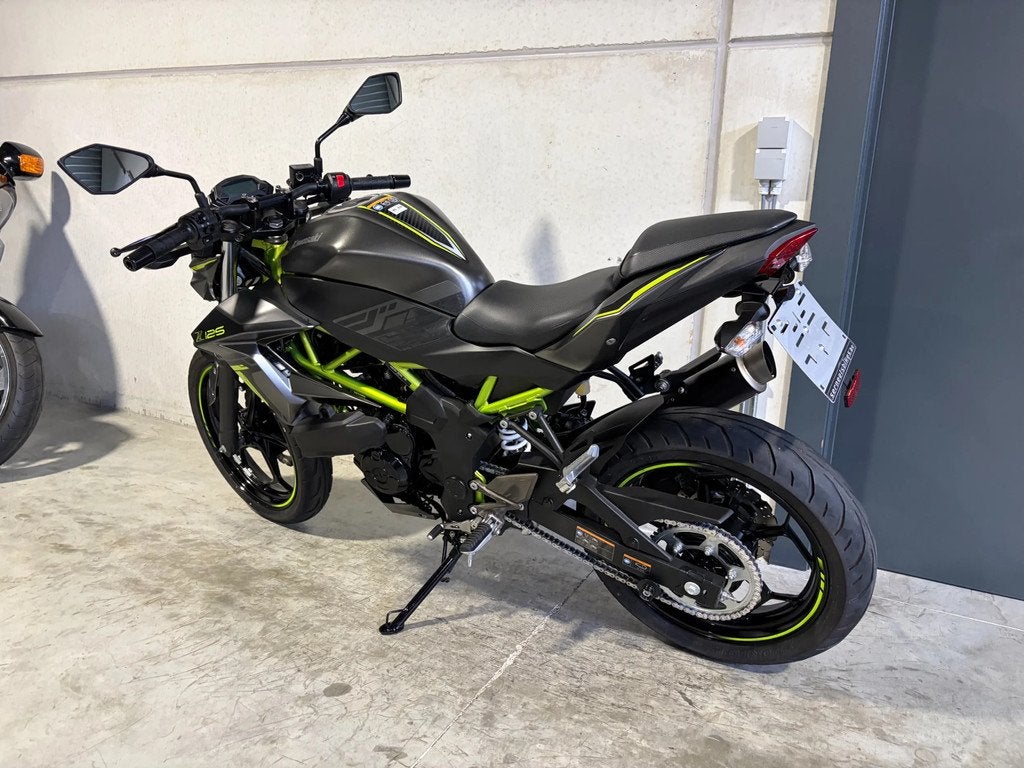 Kawasaki Z125 met tail tidy en sportuitlaat, Motos, Entreprise, Autre, 125 cm³, Jusqu'à 11 kW