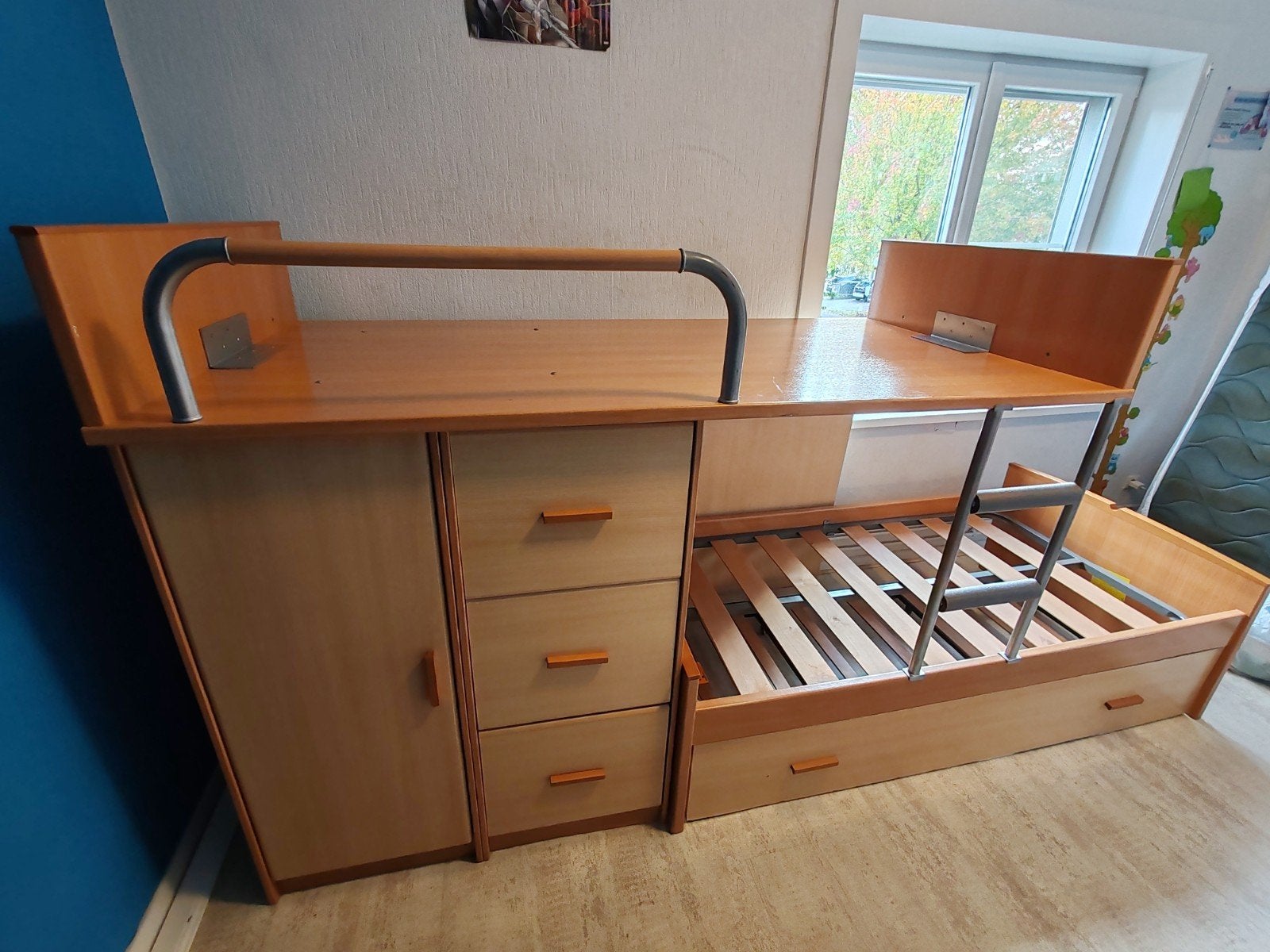 stapelbed met 3 bedden, Ophalen