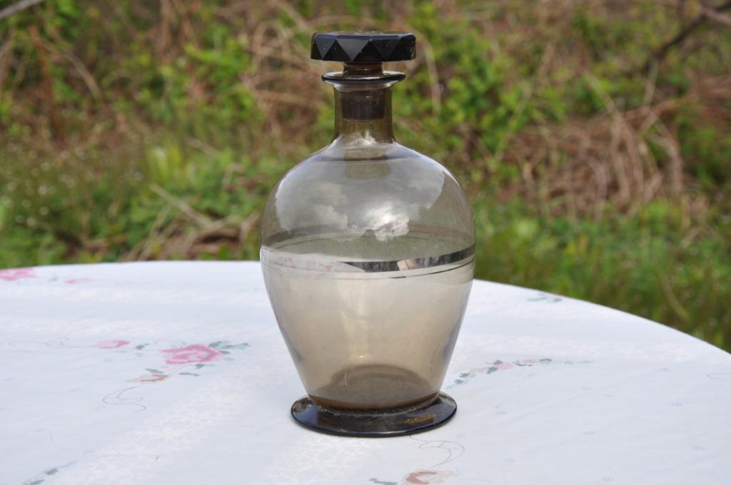 carafe art deco verre brun ligne argenté, Enlèvement ou Envoi