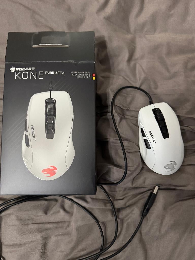 Souris Roccat Kone Pure Ultra, Computers en Software, Muis, Gaming muis, Ophalen of Verzenden, Zo goed als nieuw