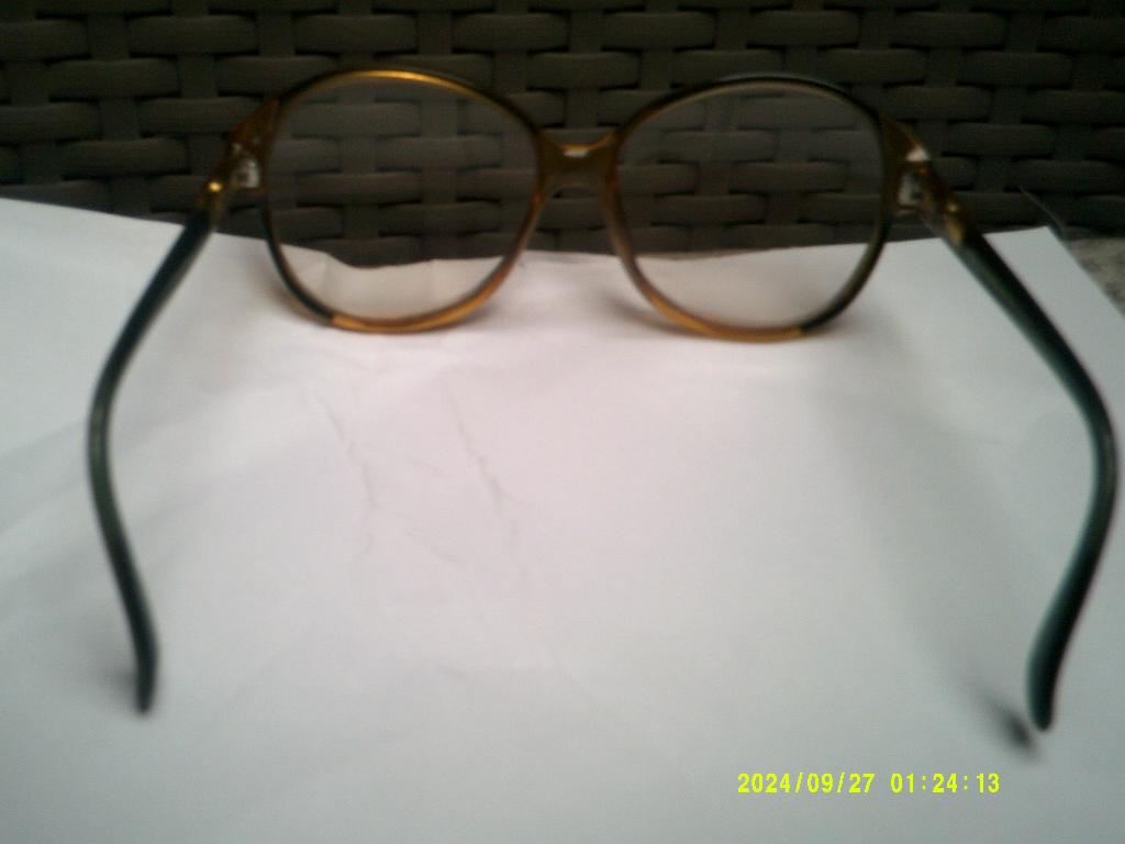monture lunettes années 70 Christian Dior parfait état, Bijoux, Sacs & Beauté, Lunettes de Soleil & Lunettes | Femmes, Enlèvement