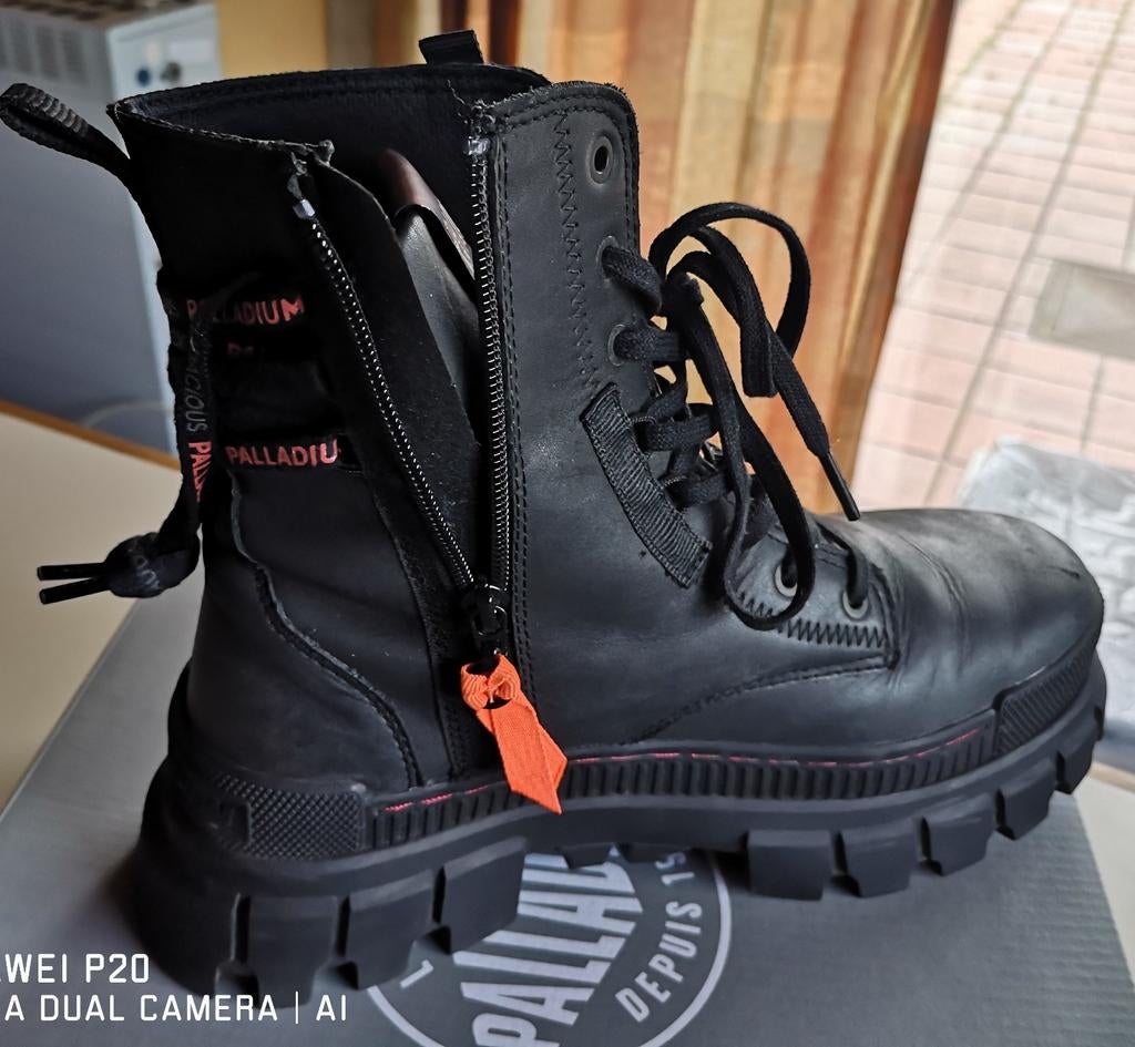 Revolt boot LW Black "Palladium" maat 40, Ophalen of Verzenden