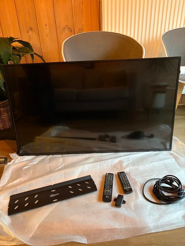 LG 49SM5KC-B Series 49"  Signage Display, TV, Hi-fi & Vidéo, Enlèvement, Comme neuf, LG