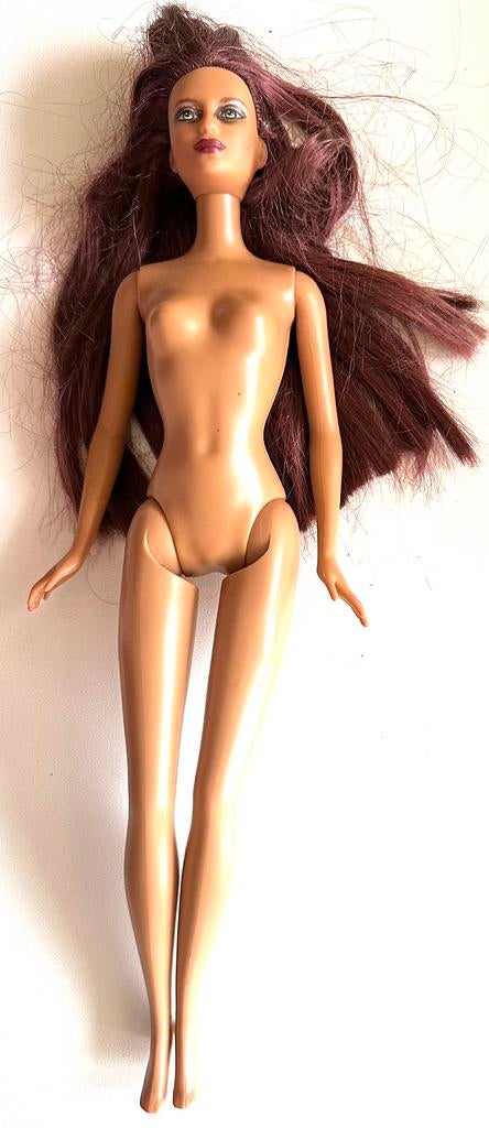 Barbie gebronsd lichaam Mattel 1999, Gebruikt