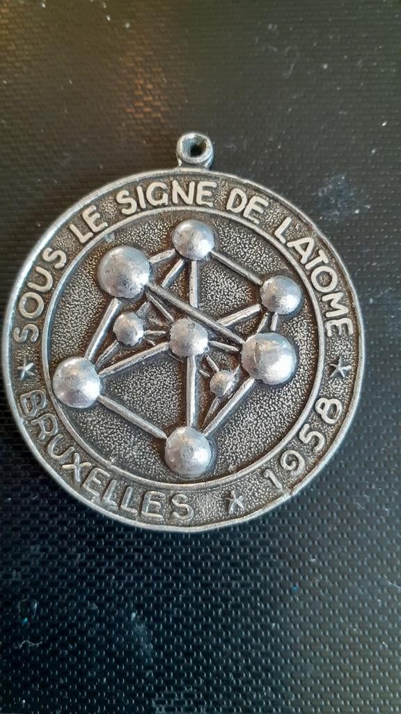 pendentif exposition universelle bruxelles 1958, Enlèvement ou Envoi, Utilisé