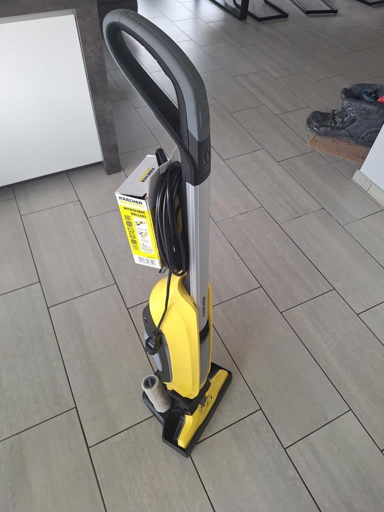 Karcher vloerreiniger Fc5 + 2 nieuwe borstels, Enlèvement, Utilisé
