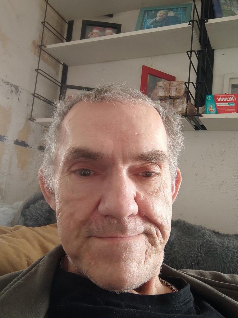 Zoek gezelschap ook relatie kan, Contacten en Berichten