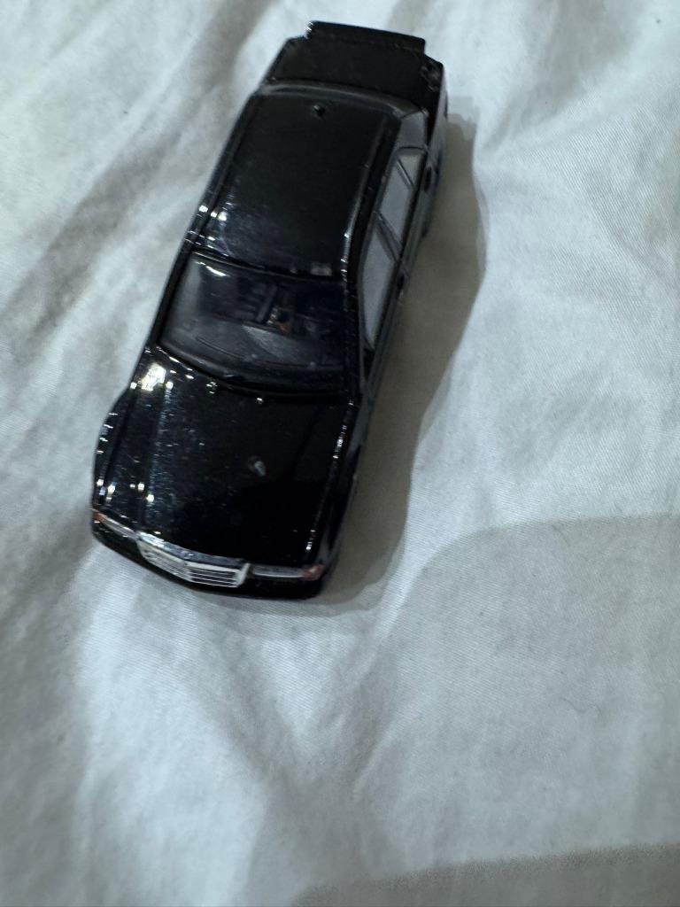 mercedes benz 190E INNO MODELS 1/64, Enlèvement ou Envoi, Utilisé, Voiture
