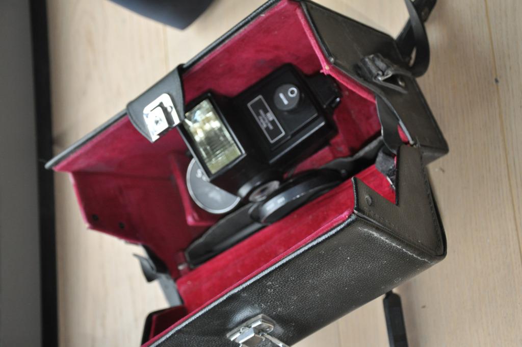 Minolta SRT 101b avec 3 objectifs et accessoires, Enlèvement ou Envoi, Utilisé, Minolta