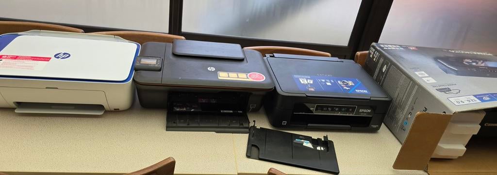 Lot 5 imprimantes à réparer ou pour pièces., Informatique & Logiciels, Imprimantes