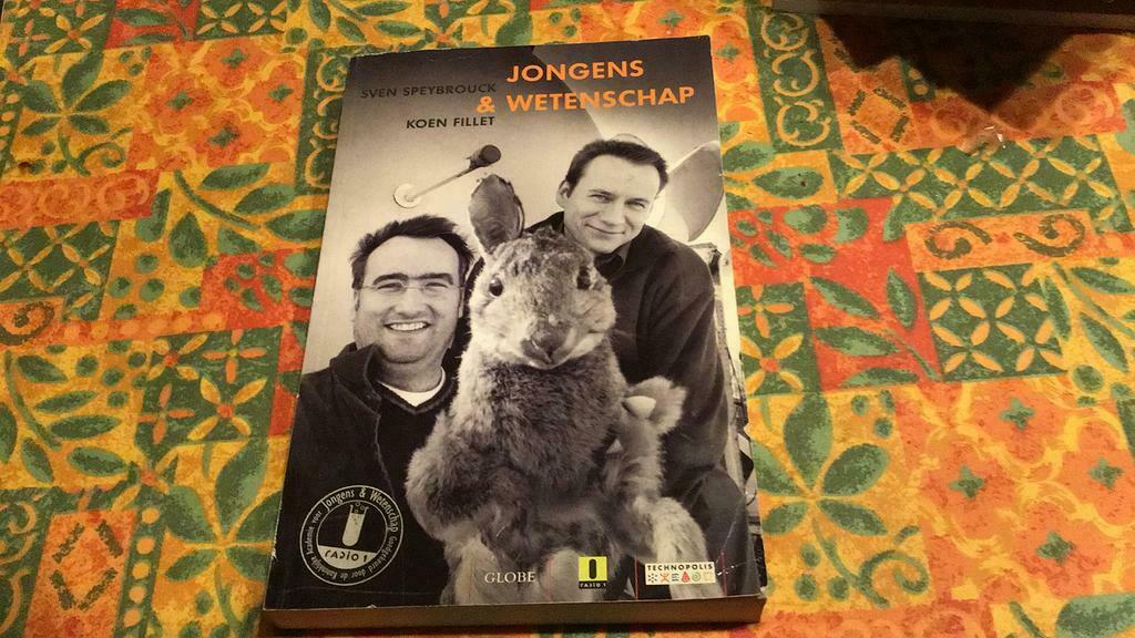 Jongens en wetenschap (:), Boeken, Ophalen of Verzenden, Gelezen, Overige wetenschappen