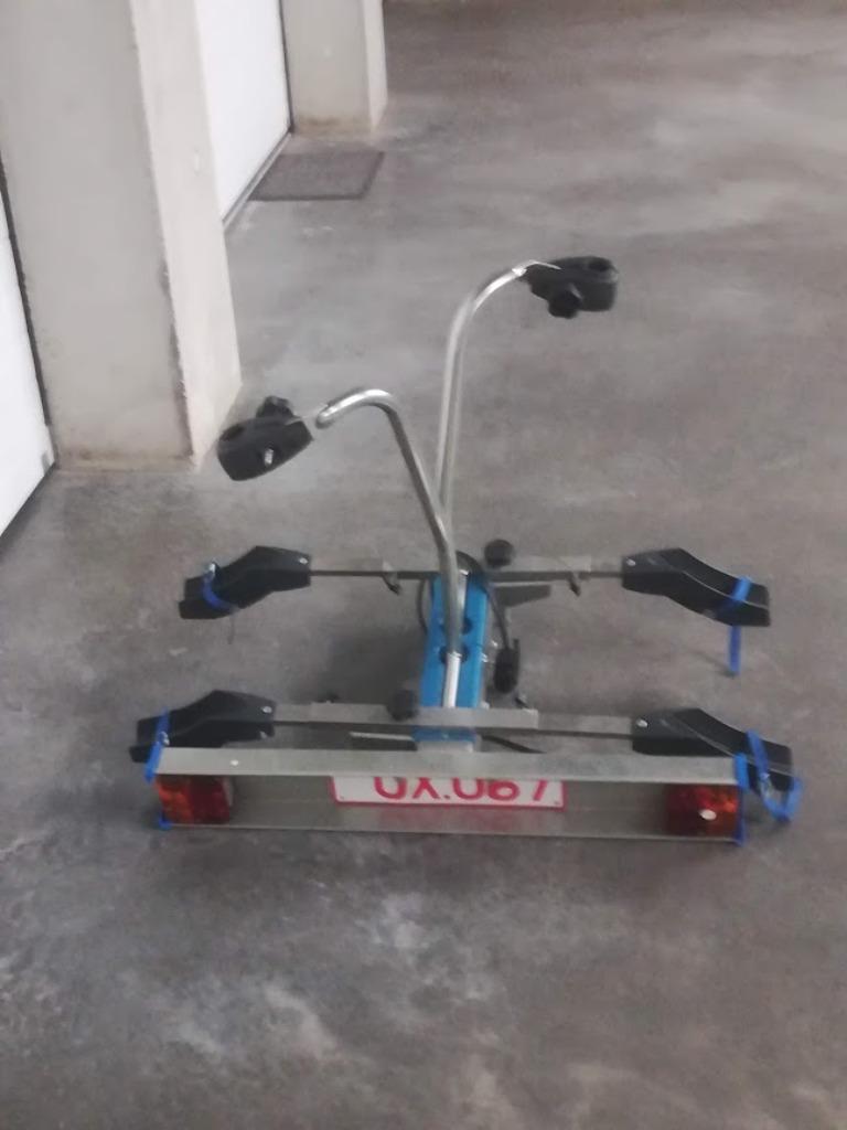 Autofietsenrek, Support d'attelage, 2 vélos, Comme neuf, Enlèvement