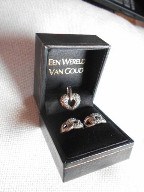 ensemble en argent, neuf dans la boîte du bijoutier, Neuf, Enlèvement ou Envoi, Avec pendentif, Argent