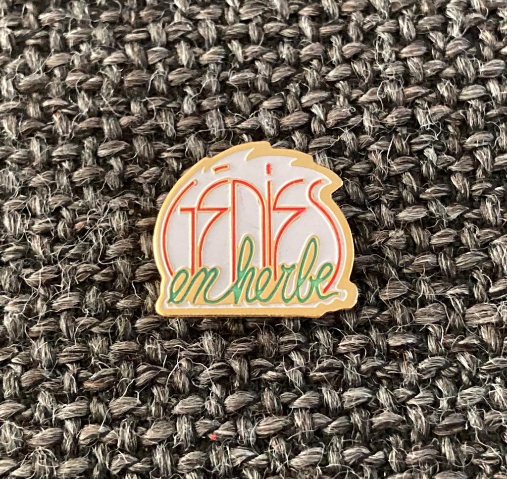 PIN - GÉNIES EN HERBE, Envoi, Utilisé, Autres sujets/thèmes, Insigne ou Pin's