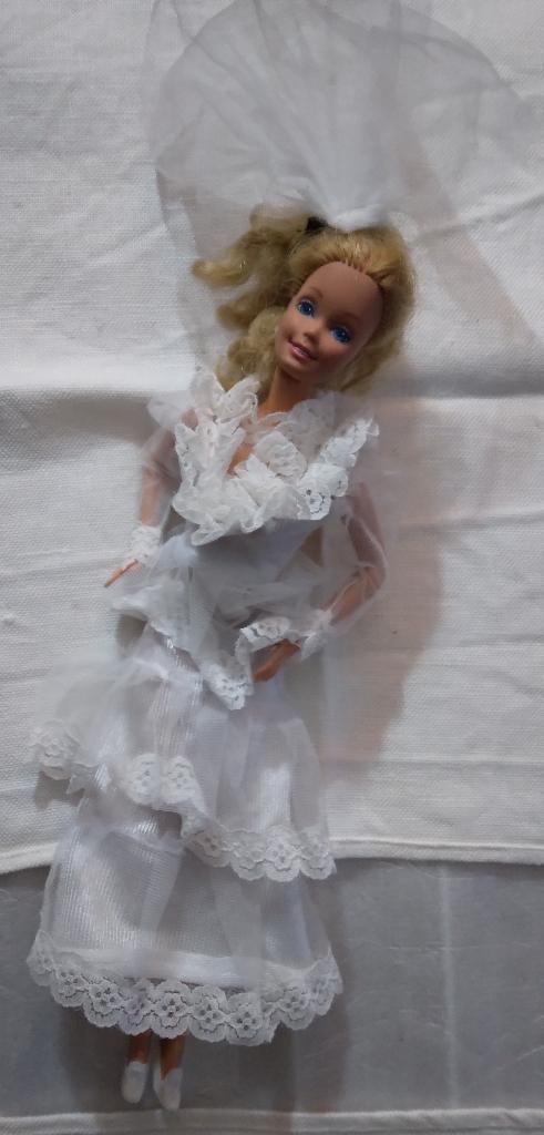 Barbie - Robe de mariée/Bruidsjurk (vintage), Enfants & Bébés, Jouets | Poupées, Utilisé, Barbie, Enlèvement