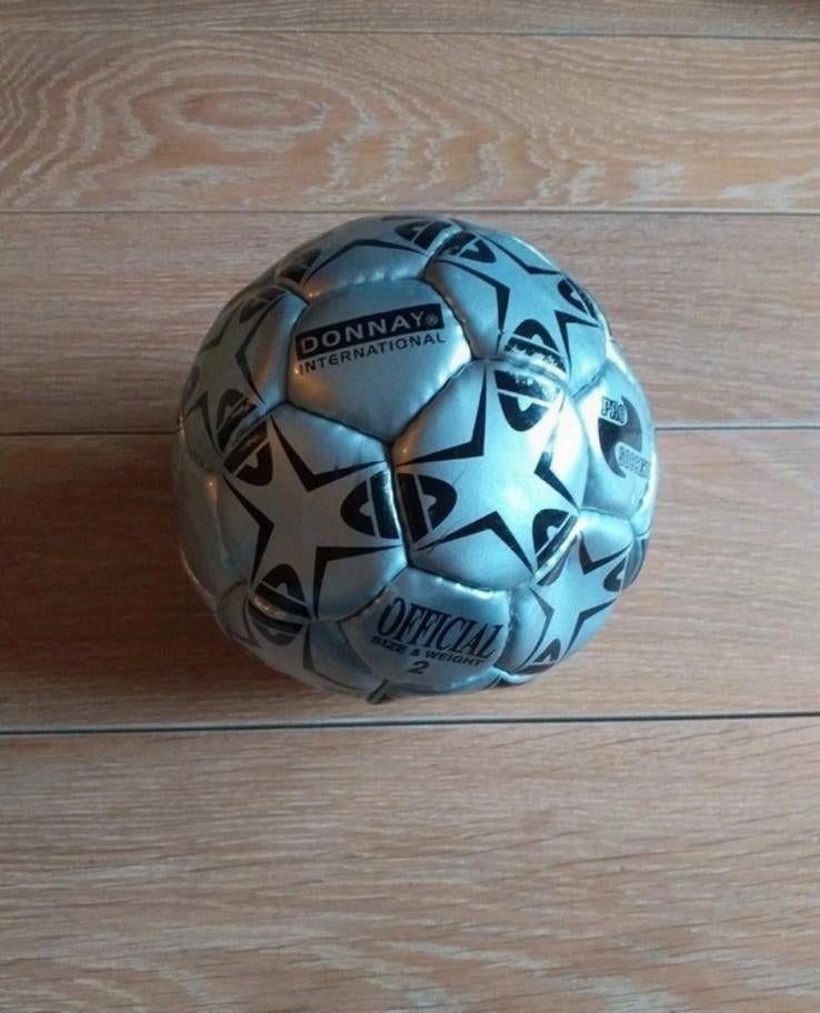 Ballon argenté Donnay Pro Socer 14cm Pointure 2, Sports & Fitness, Enlèvement ou Envoi, Comme neuf, Ballon