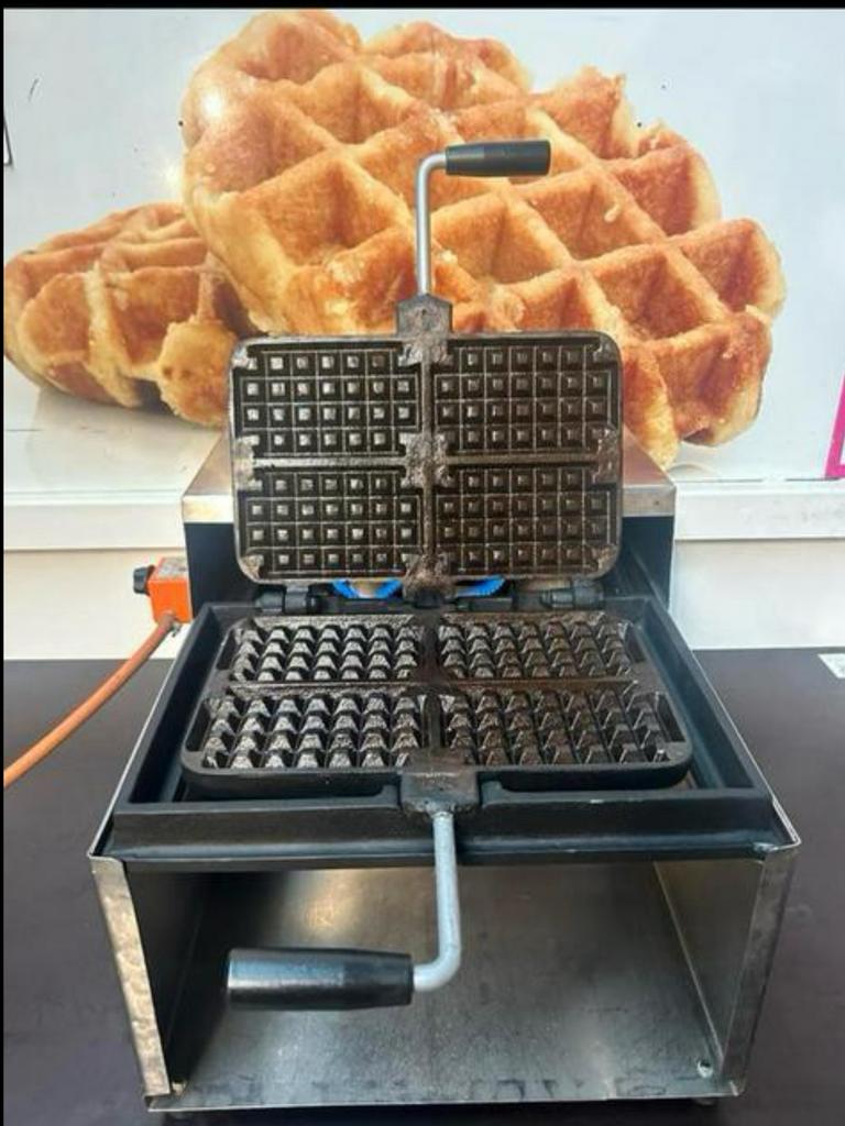 Professioneel gaswafelijzer, Ophalen