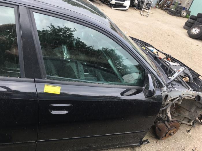 Portière 4portes avant droite d'un Audi A4 (LZ9Y), Enlèvement ou Envoi, 3 mois de garantie, Audi, Utilisé