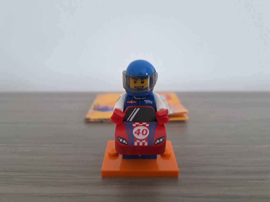 Lego minifig serie 18 - Race kostuum, Ophalen of Verzenden, Nieuw, Lego