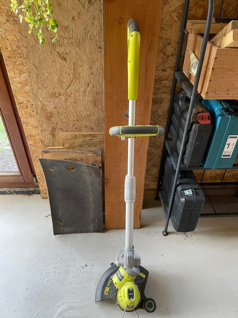 Grastrimmer Ryobi, Ophalen of Verzenden, Zo goed als nieuw, 10 tot 30 cm, Elektrisch