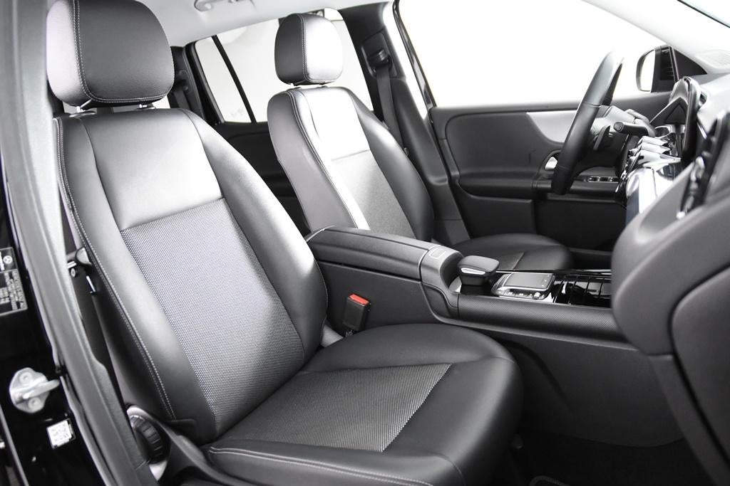 Mercedes GLB 200 *1ste Eigenaar*Leer*Navigatie*, Auto's, Mercedes-Benz, 1800 kg, 4 cilinders, Leder en Stof, Zwart