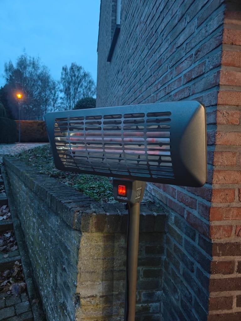 Elektrische terrasverwarmer – Eurom Q-Time 2000S (2000W), Waterbestendig, Vloer, Zo goed als nieuw, Ophalen