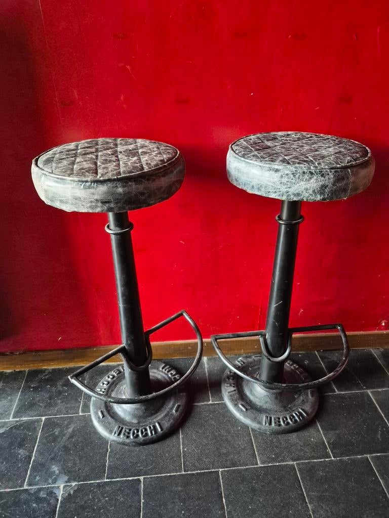 2 Necchi barkrukken, 2 krukken, Ophalen, Hout