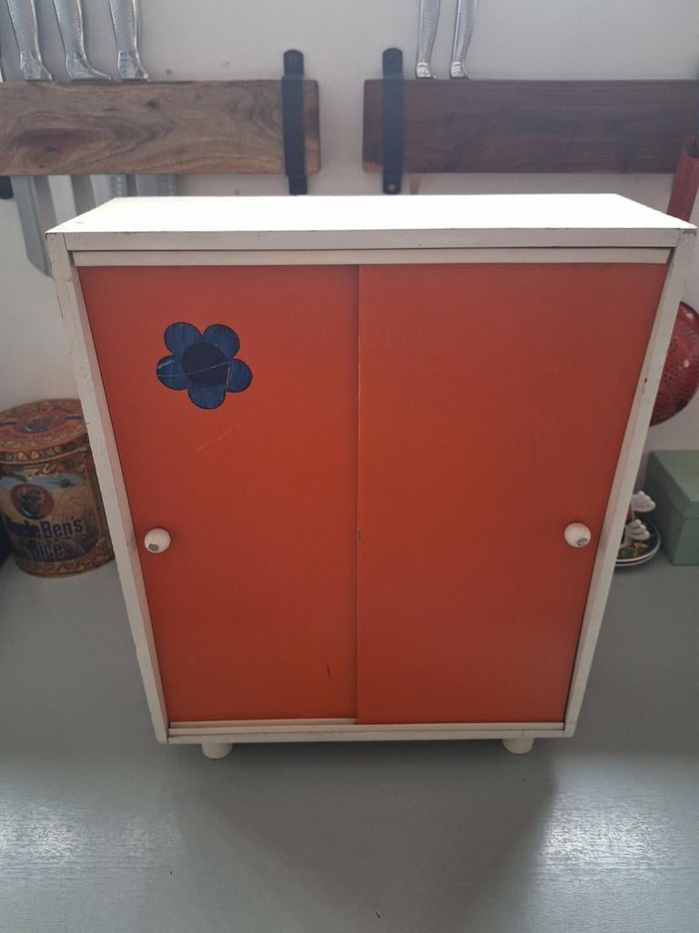 Vintage Speelgoed Kast Voor Poppen, Enlèvement ou Envoi