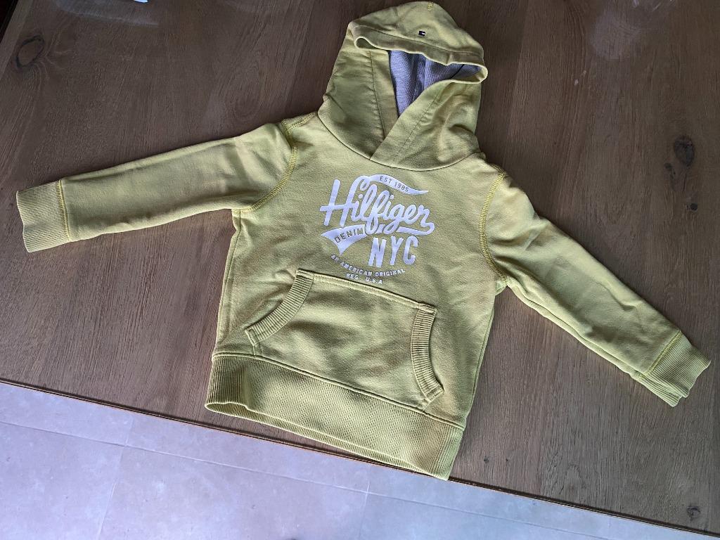 Tommy Hilfiger gele sweater maat 98, Kinderen en Baby's, Kinderkleding | Maat 98, Gebruikt, Trui of Vest, Ophalen of Verzenden