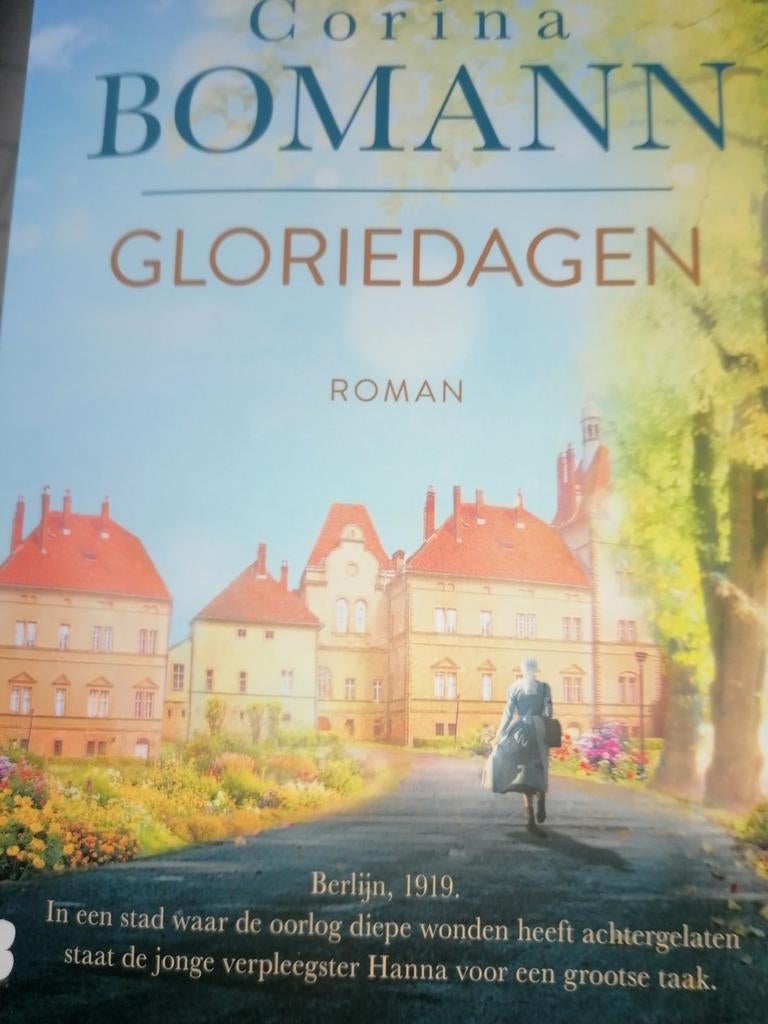Corina Bomann - Gloriedagen, Boeken, Romans, Zo goed als nieuw, Ophalen of Verzenden
