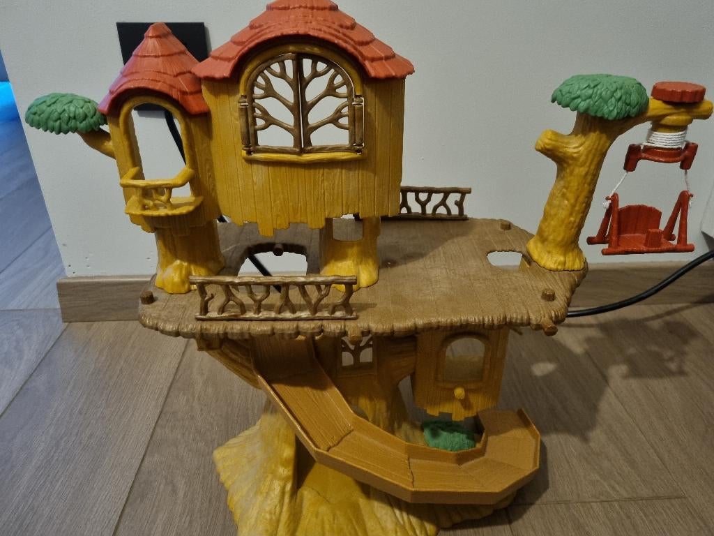Sylvanian Families boomhut, Kinderen en Baby's, Ophalen, Zo goed als nieuw, Plastic