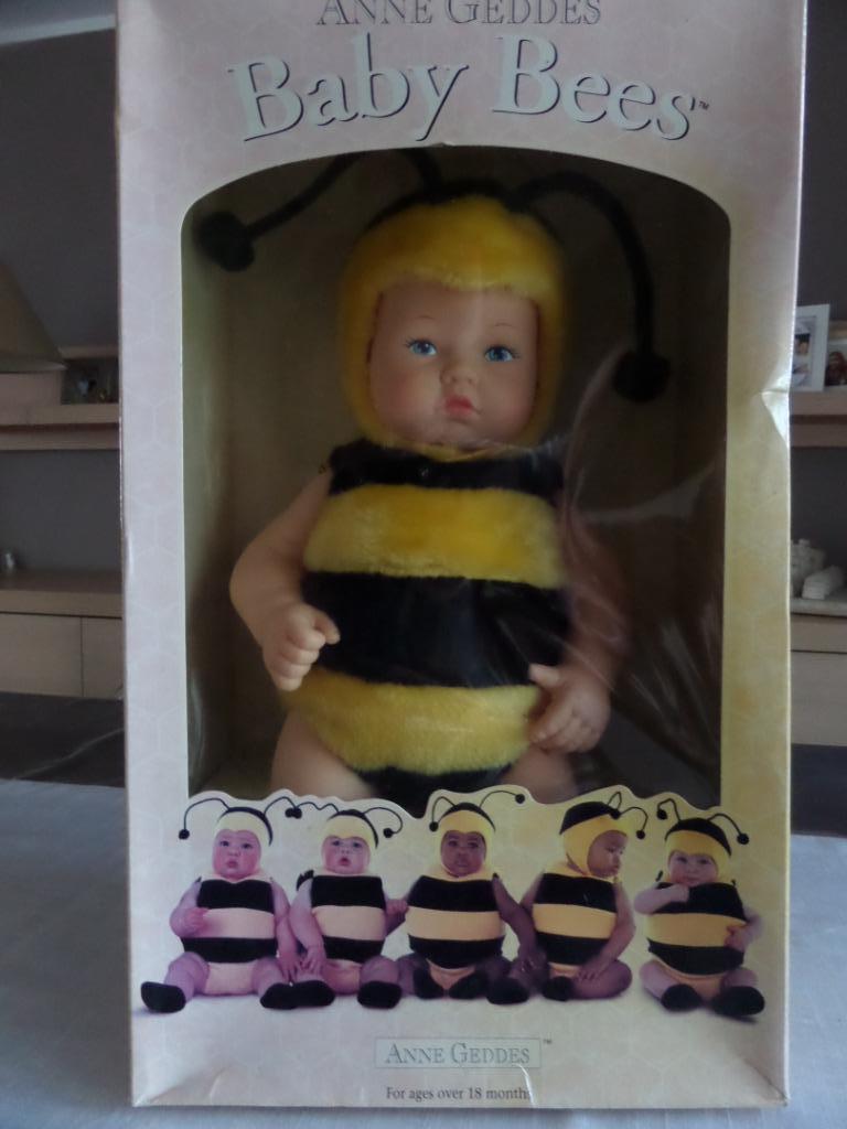 Nieuwe pop "Baby Bees" Anne Geddes anno 1998, Verzamelen, Ophalen of Verzenden, Nieuw, Pop