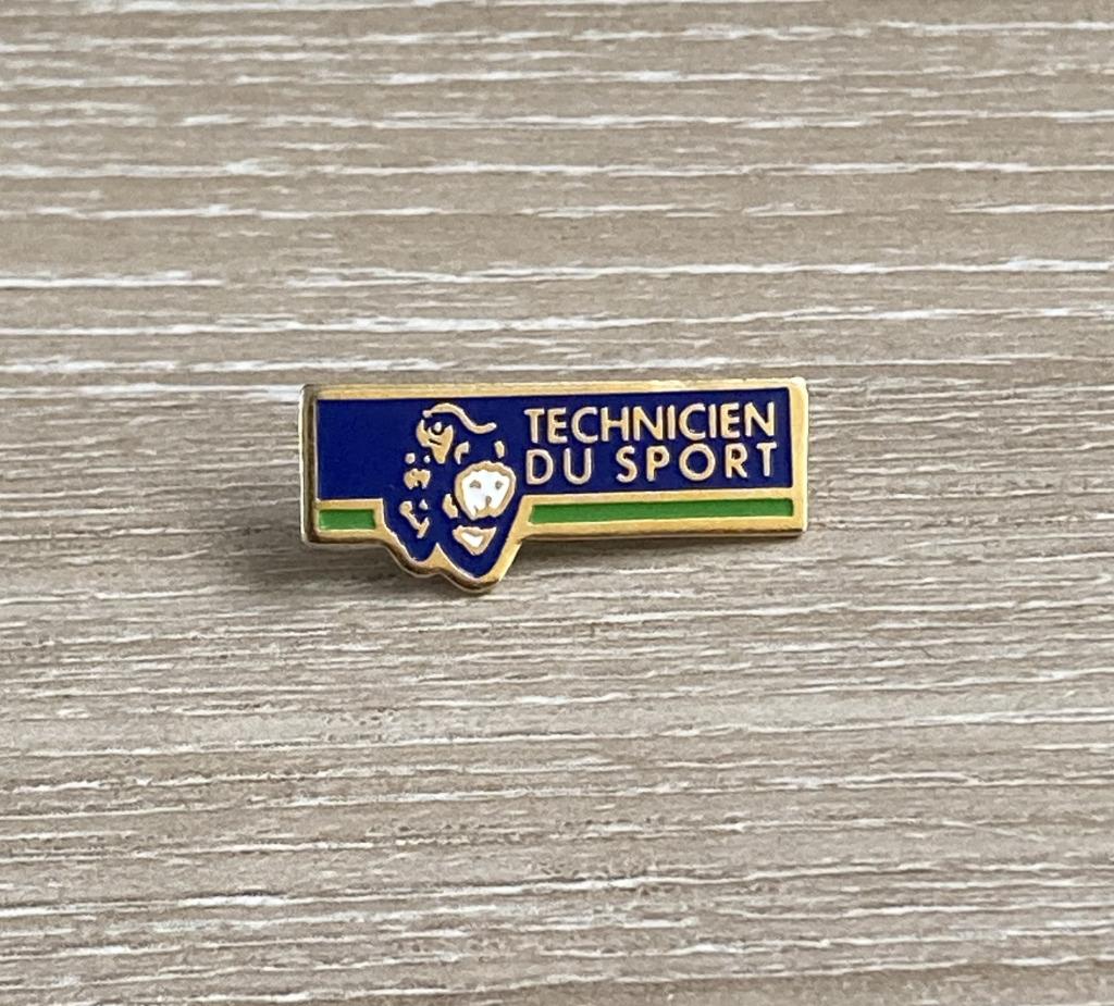 PIN - TECHNICIEN DU SPORT, Envoi, Utilisé, Sport, Insigne ou Pin's