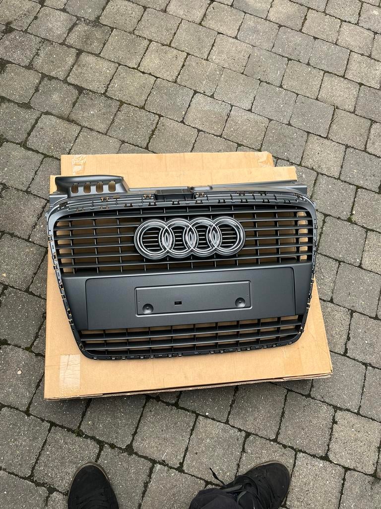Calandre neuve pour Audi a4 8e, Autos : Pièces & Accessoires, Enlèvement, Audi