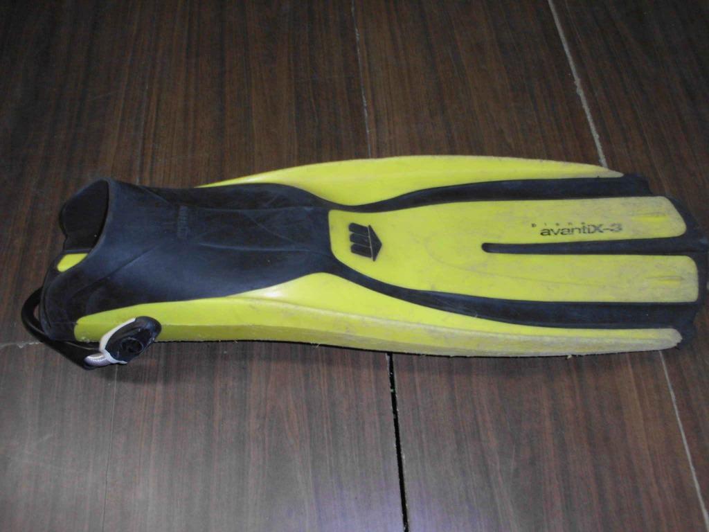 Maillot de bain en eau libre Mares avantix-3, M-L, Enlèvement, Utilisé, Palmes de natation ou de plongée