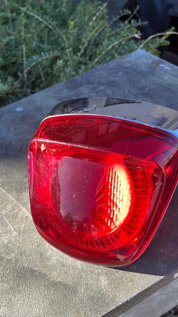 Achterlicht vespa, Motoren, Ophalen