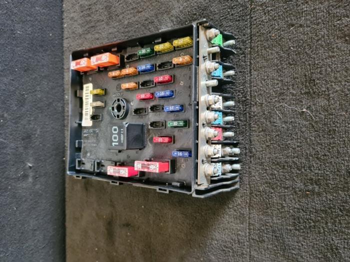 Boîte à fusibles d'un Volkswagen Passat, Enlèvement ou Envoi, 3 mois de garantie, Utilisé, Volkswagen