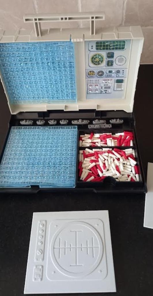 Spel Vlootgevecht of zeeslag in koffertje, Een of twee spelers, Ophalen of Verzenden, Zo goed als nieuw