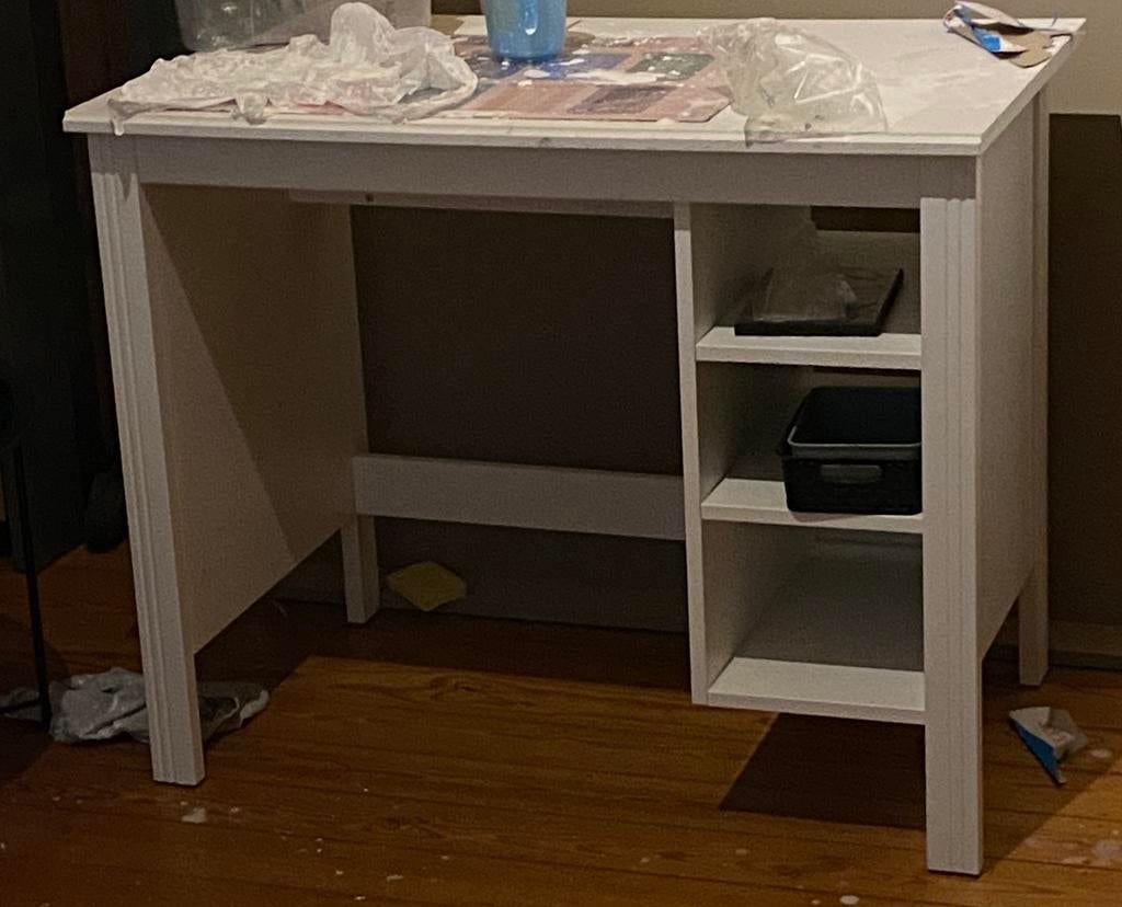 Bureau de chambre d'enfant blanc, Enlèvement, Utilisé