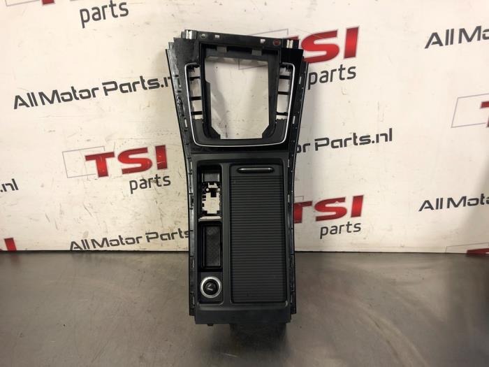 Console centrale d'un Volkswagen Golf, Volkswagen, -, 3 mois de garantie, Utilisé